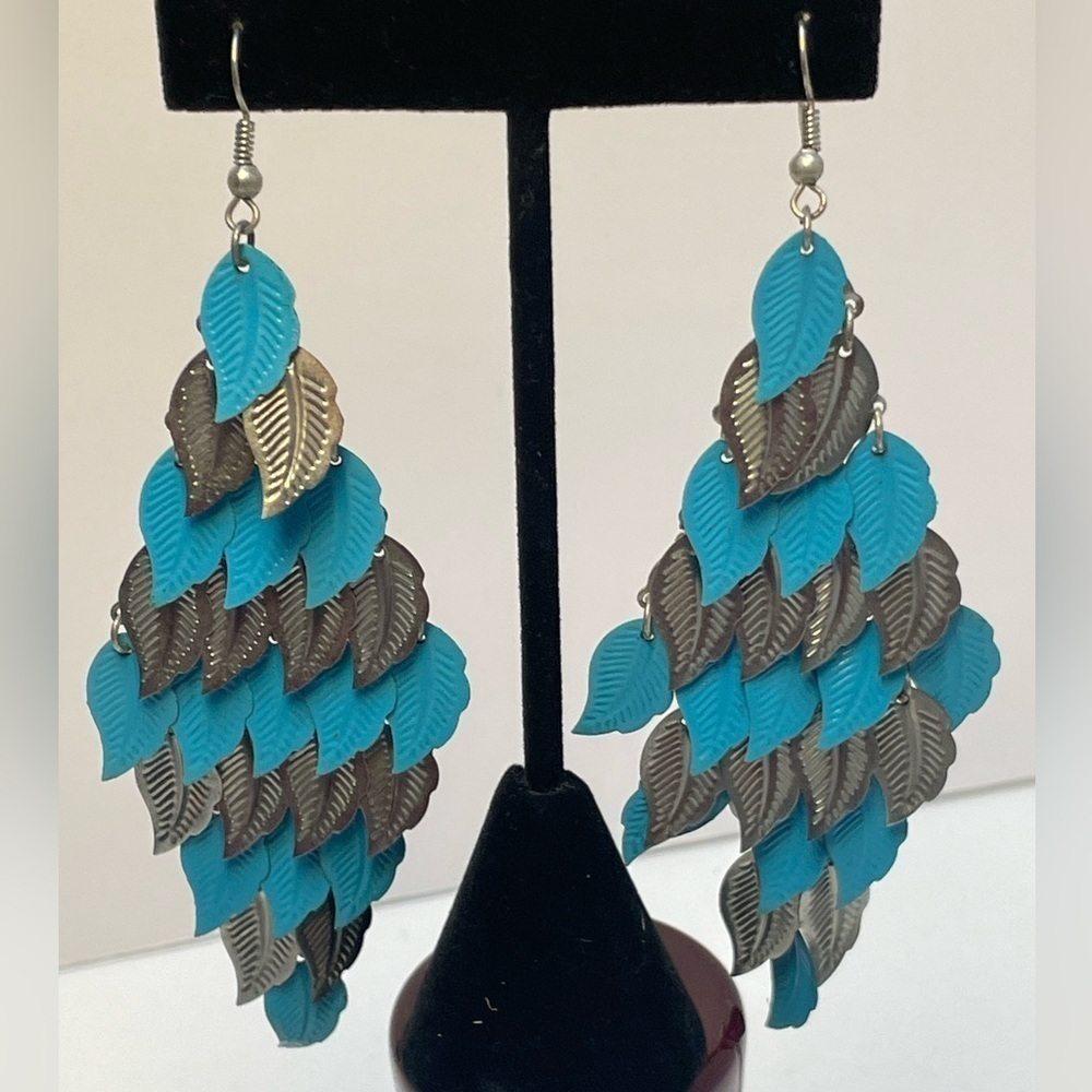 Gorgeous feather waterfall drop earrings in peacock blue and silver tone